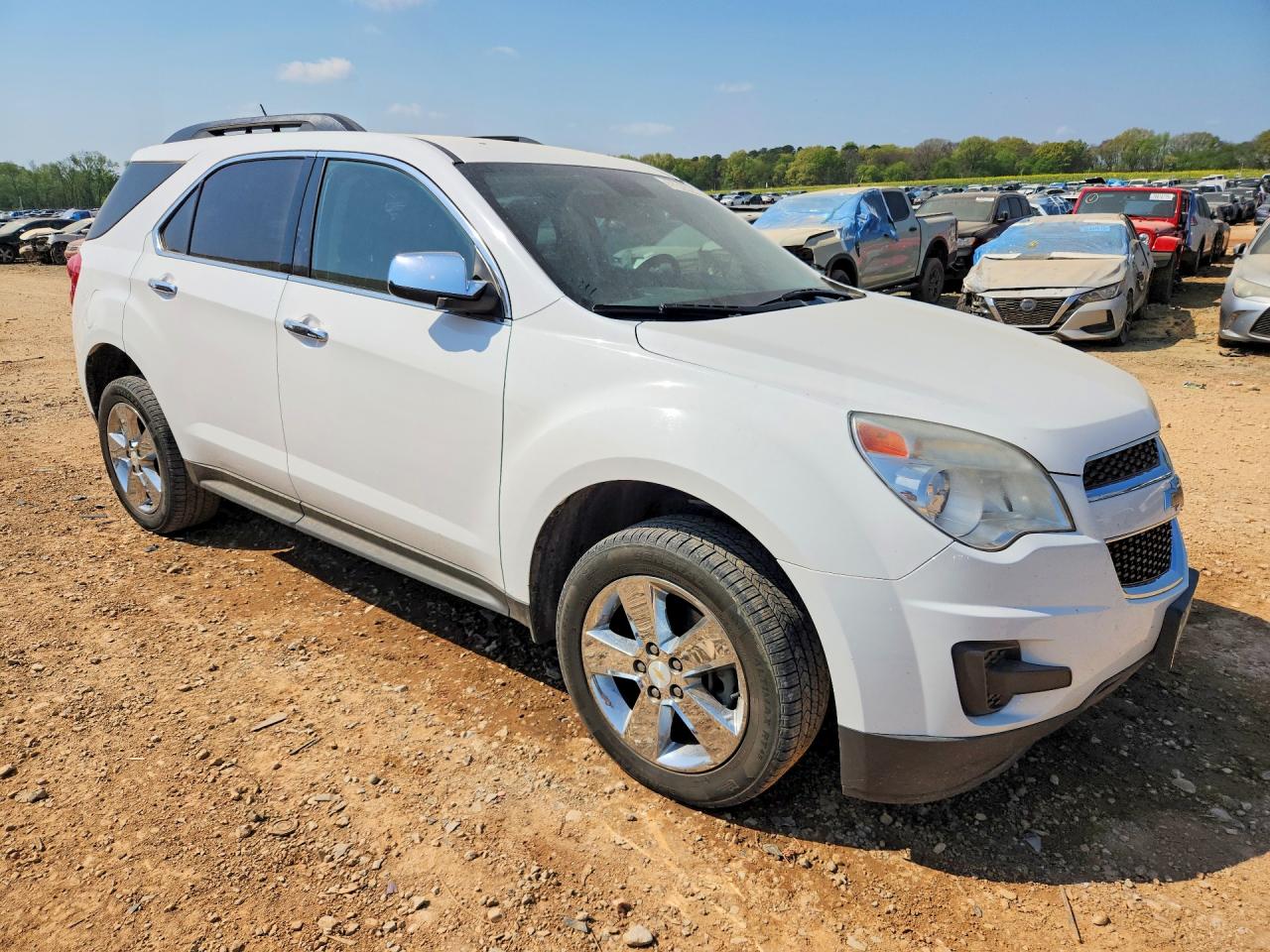 2015 CHEVROLET EQUINOX LT photo 4