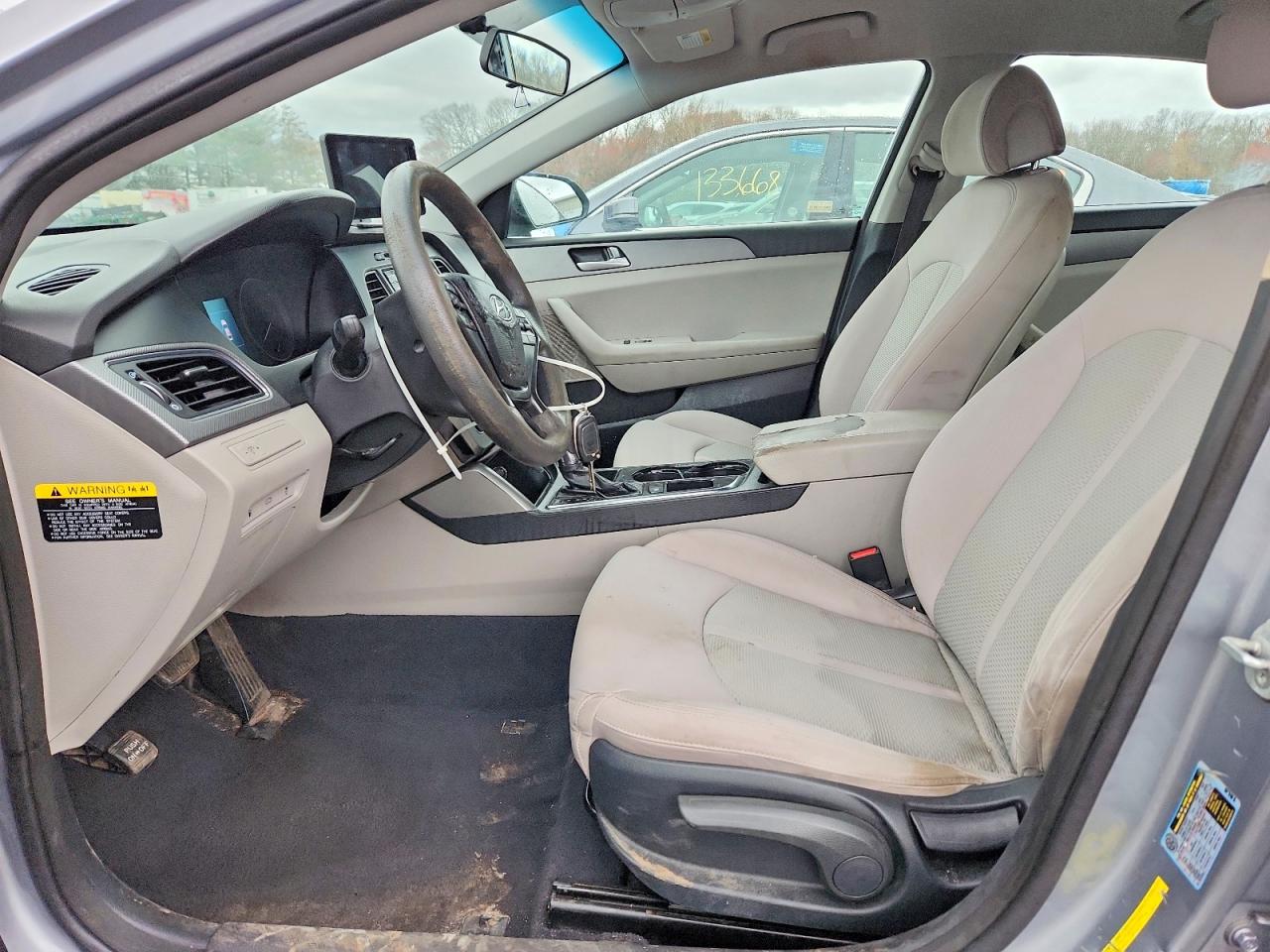 2015 HYUNDAI SONATA SE photo 13