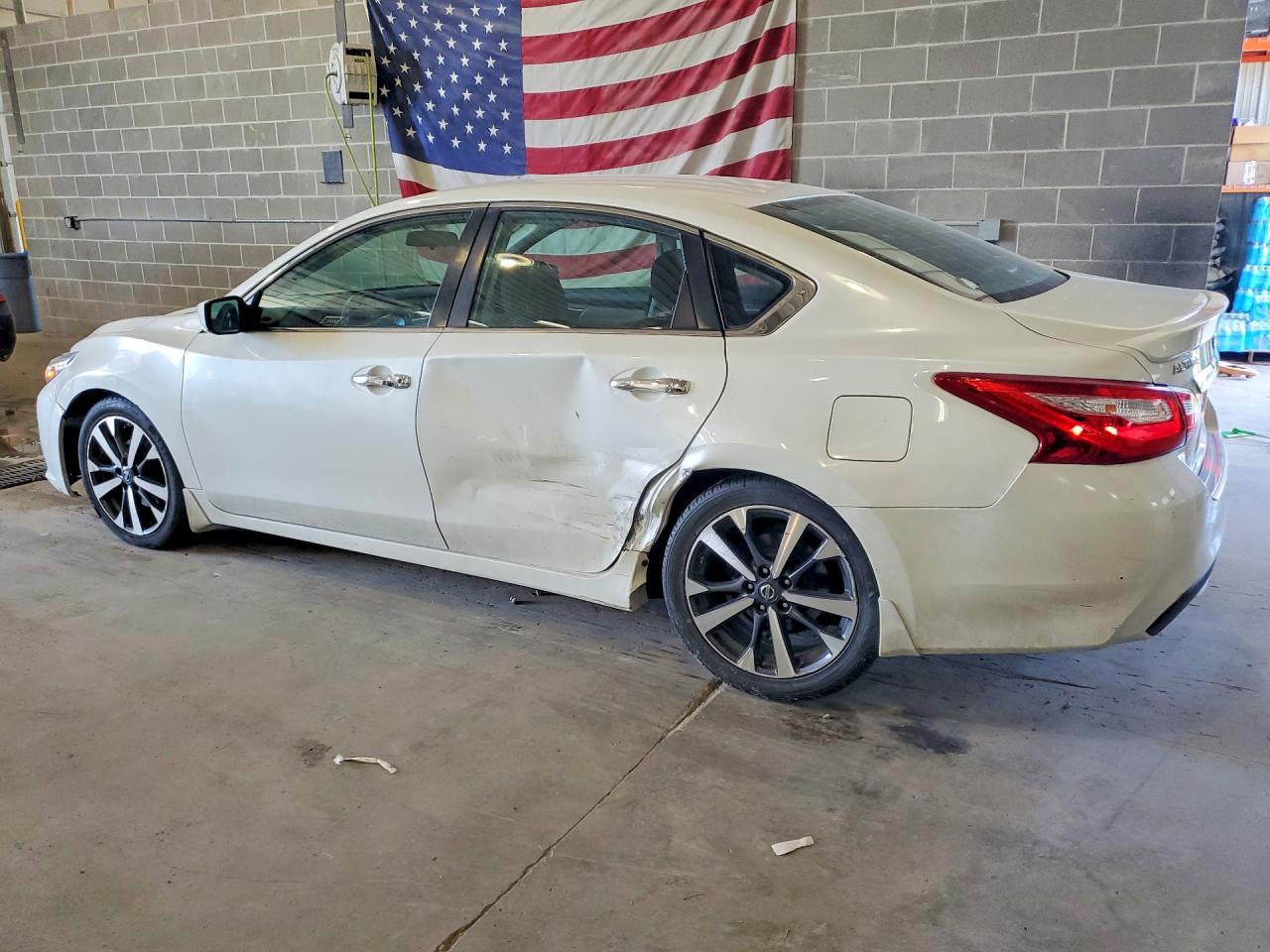 2016 NISSAN ALTIMA 2.5 SR photo 3