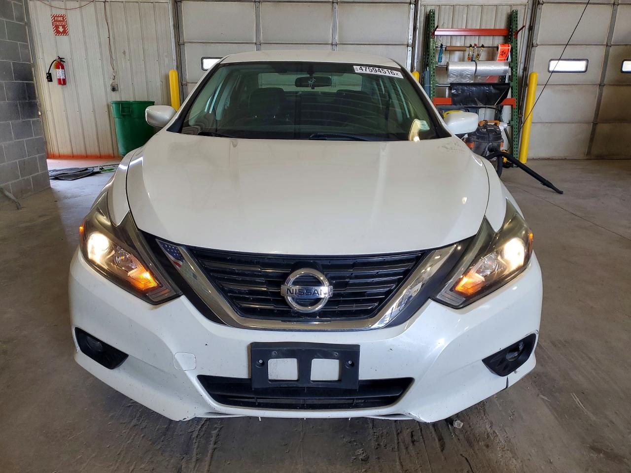 2016 NISSAN ALTIMA 2.5 SR photo 9