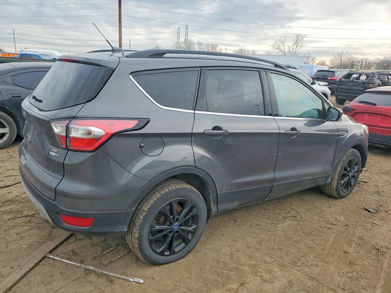 2017 FORD ESCAPE SE photo 5