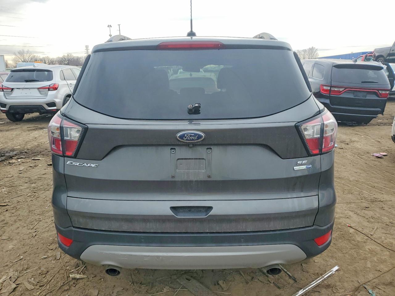 2017 FORD ESCAPE SE photo 11