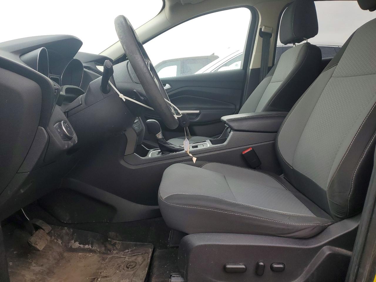 2017 FORD ESCAPE SE photo 13