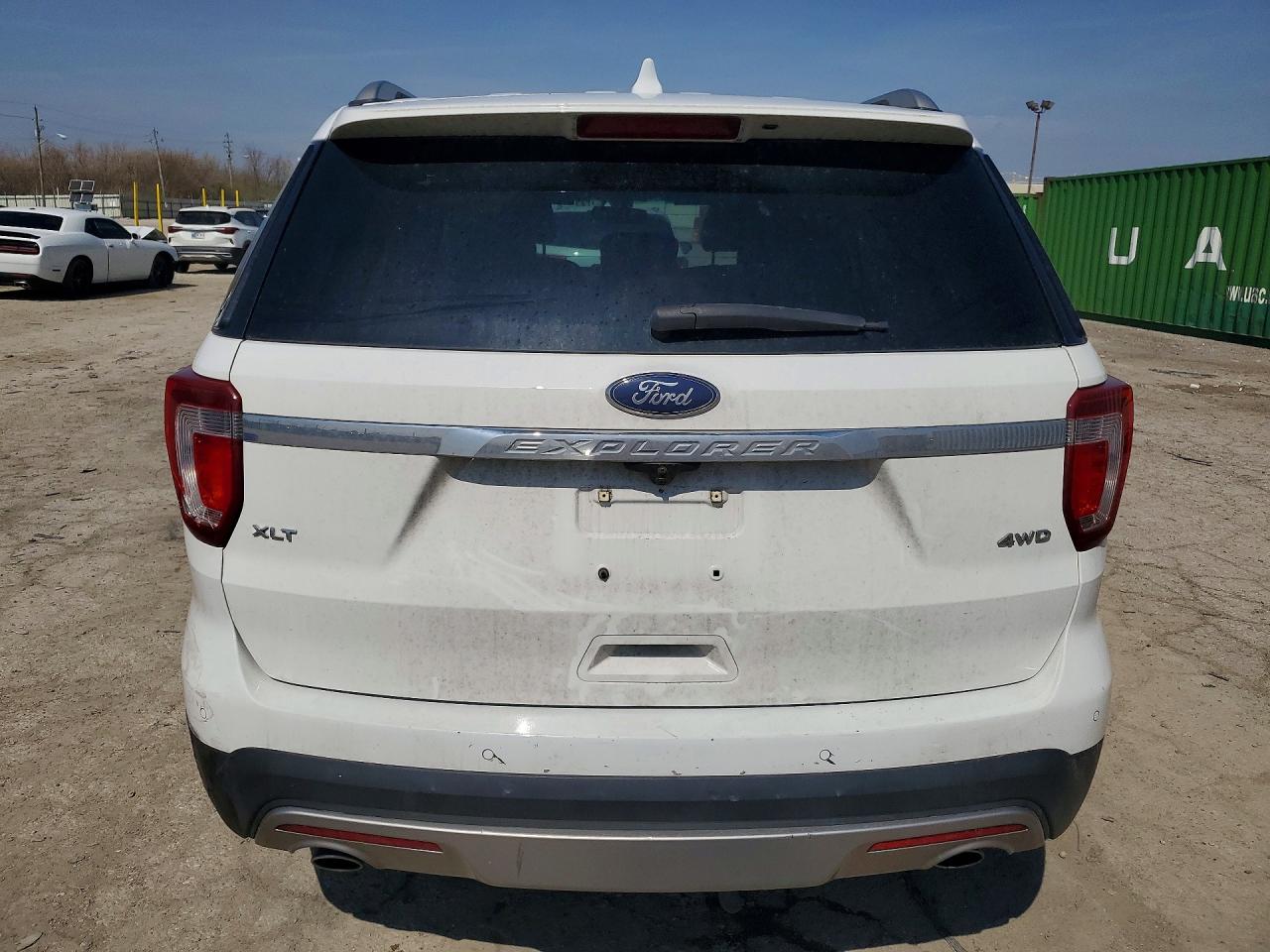2017 FORD EXPLORER XLT photo 11