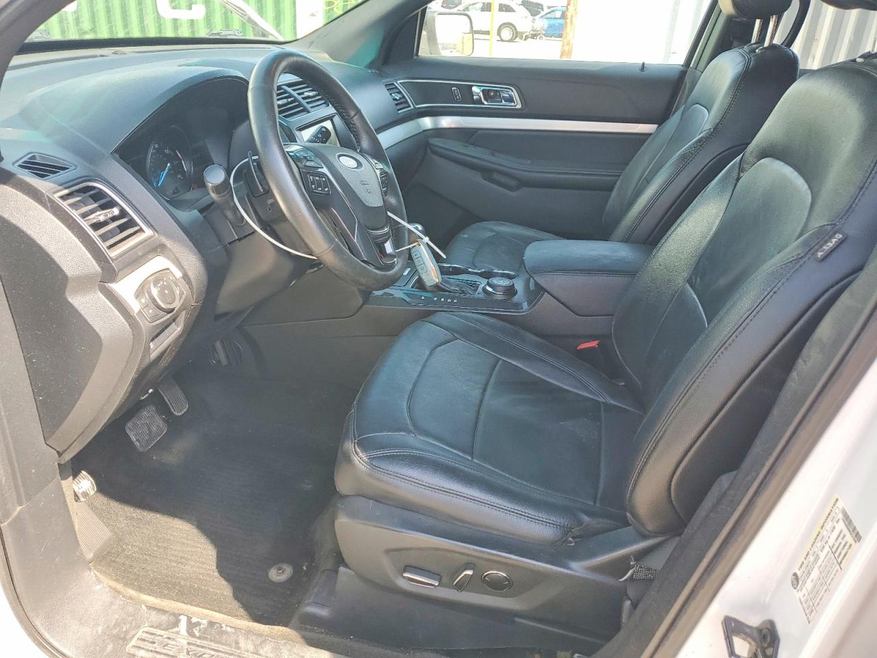 2017 FORD EXPLORER XLT photo 13