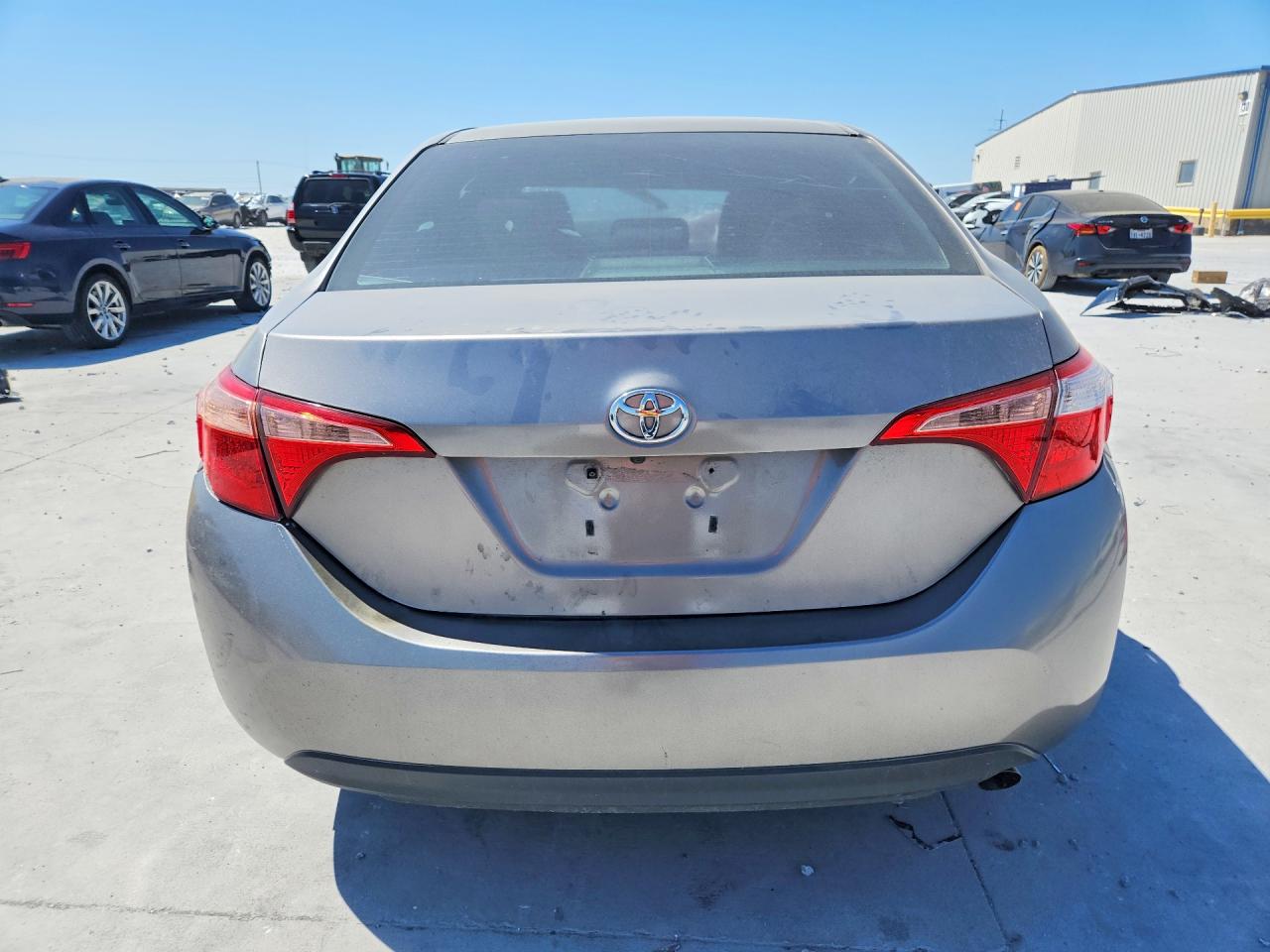 2015 TOYOTA COROLLA LE photo 16