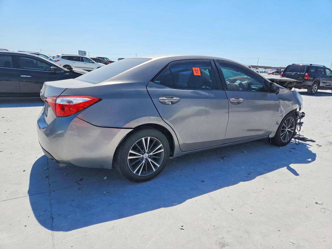 2015 TOYOTA COROLLA LE photo 7