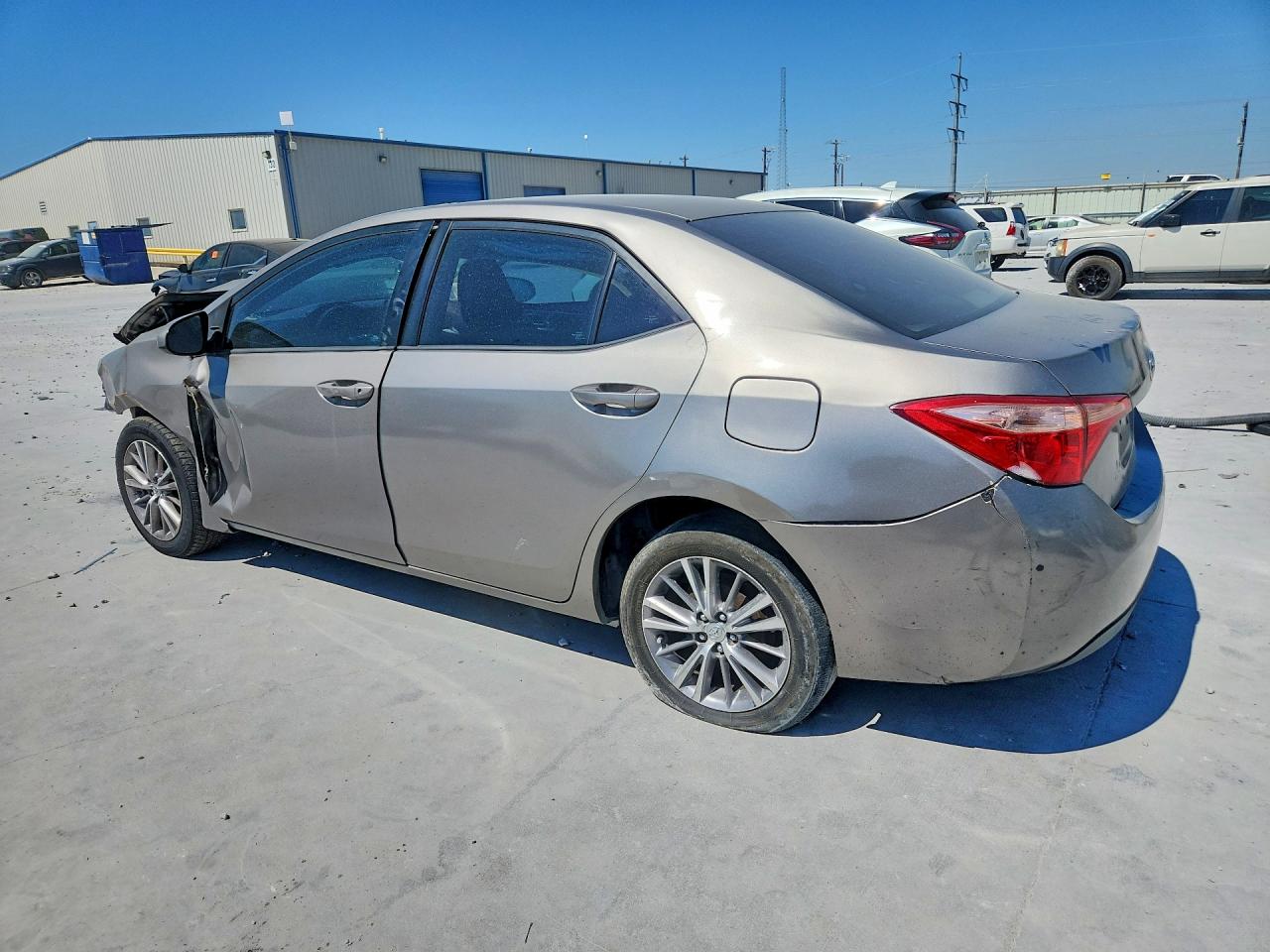 2015 TOYOTA COROLLA LE photo 4