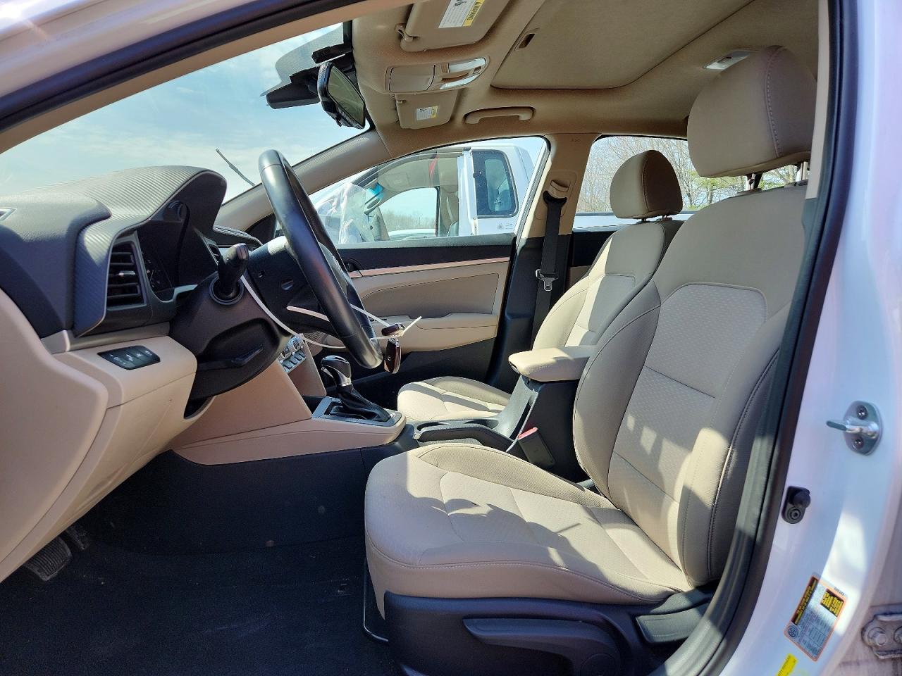 2020 HYUNDAI ELANTRA VALUE EDITION photo 19