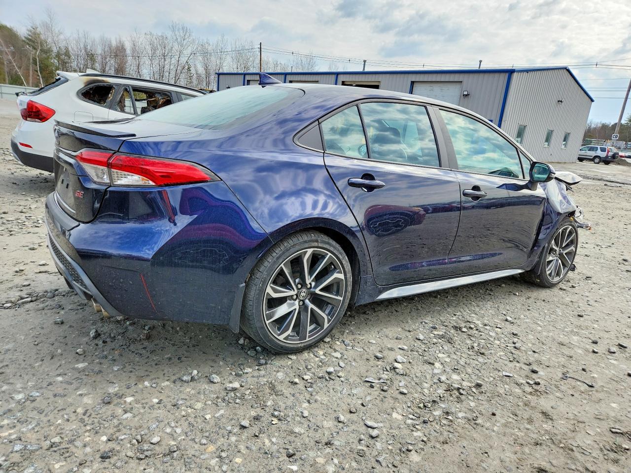 2022 TOYOTA COROLLA SE photo 3