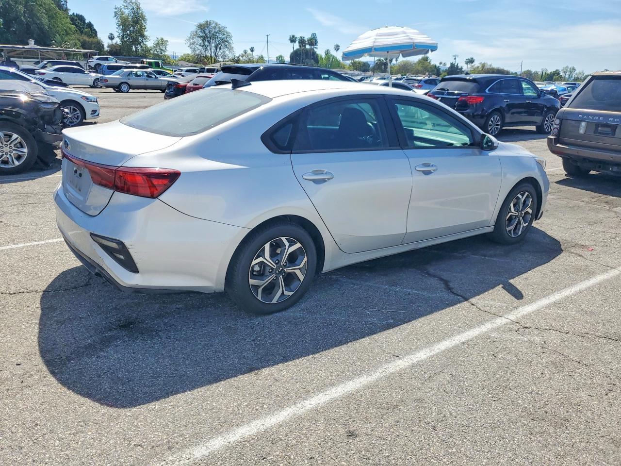 2021 KIA FORTE LXS photo 3