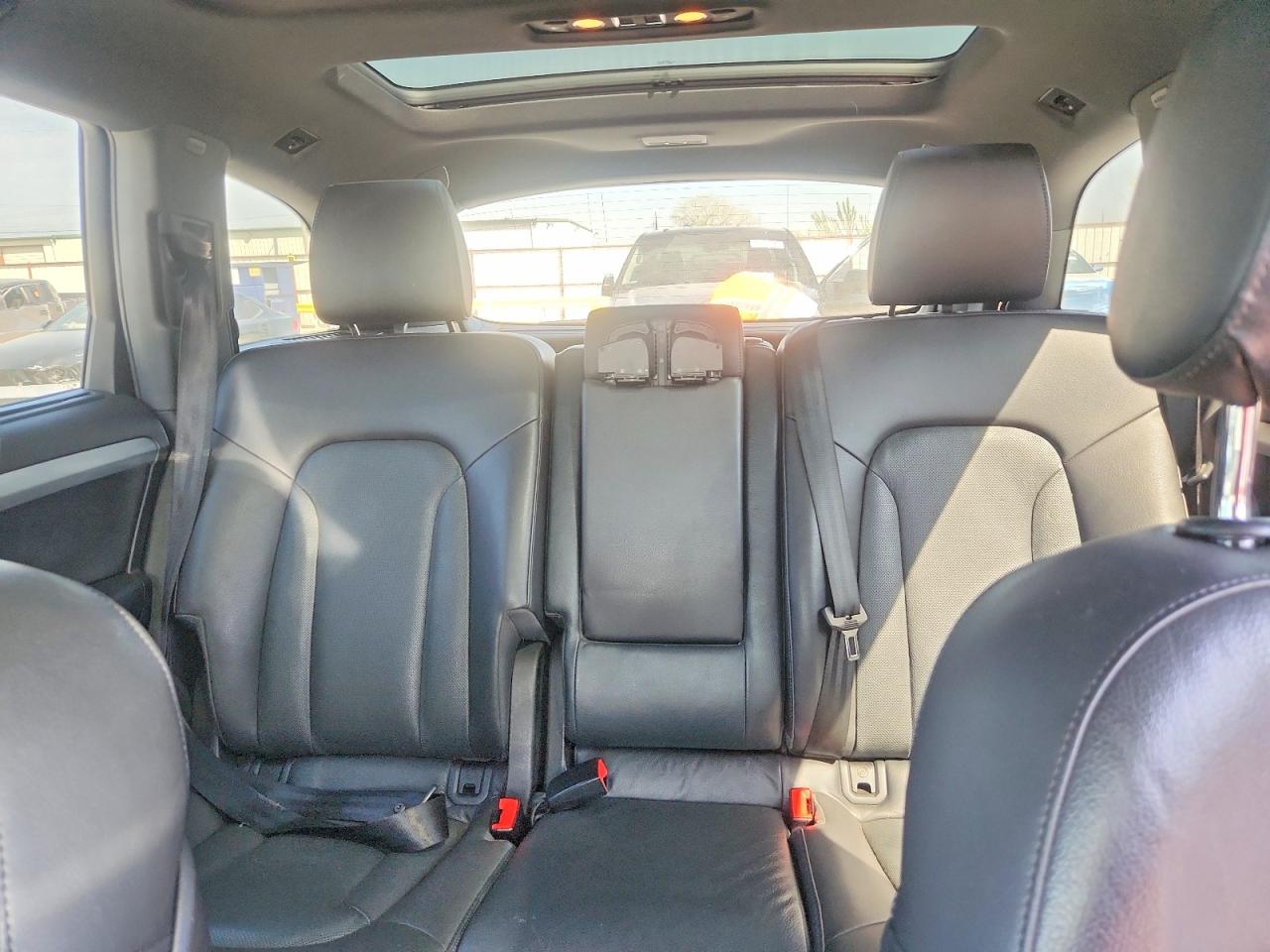 2015 AUDI Q7 photo 28