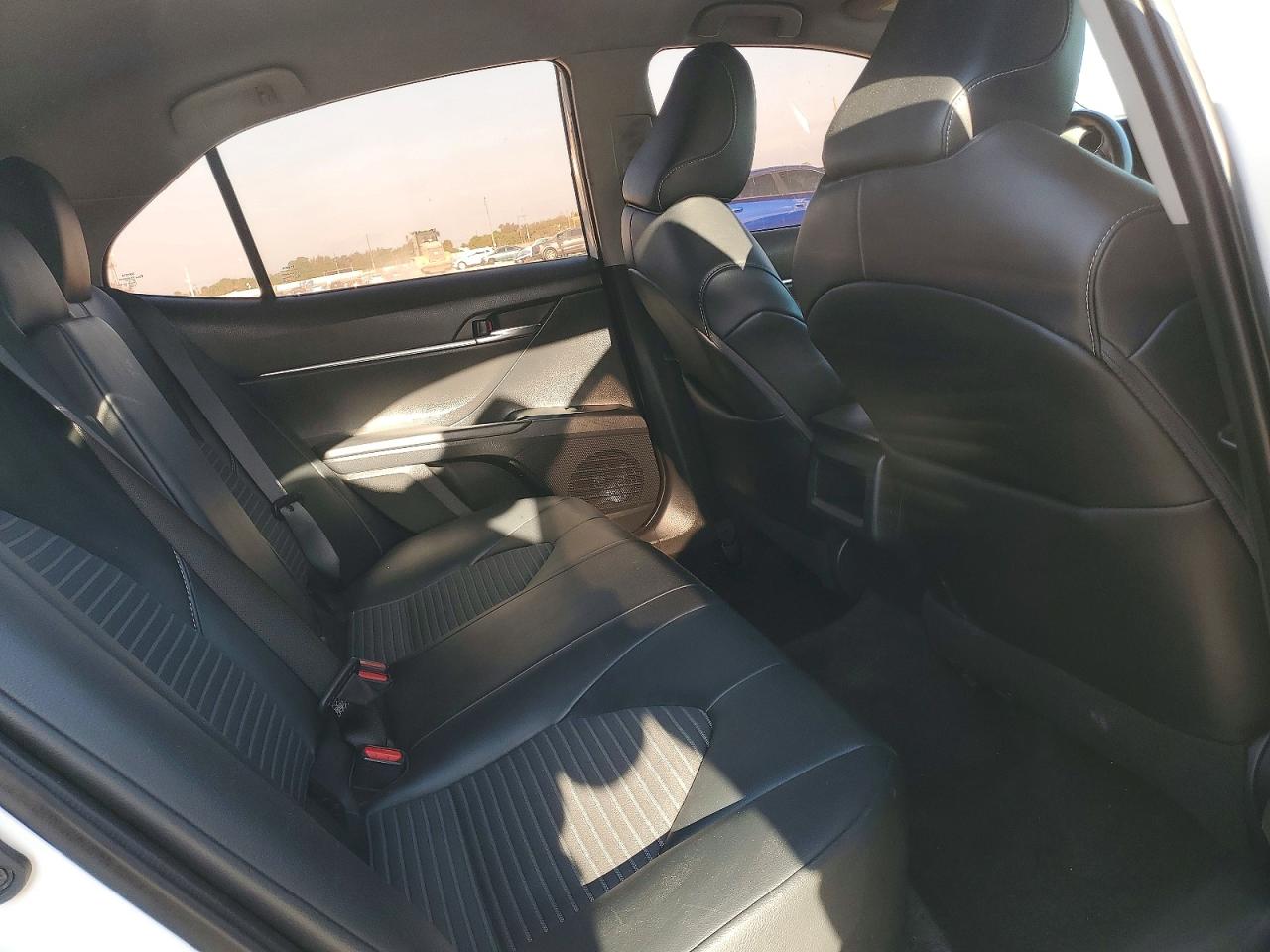 2020 TOYOTA CAMRY SE photo 10