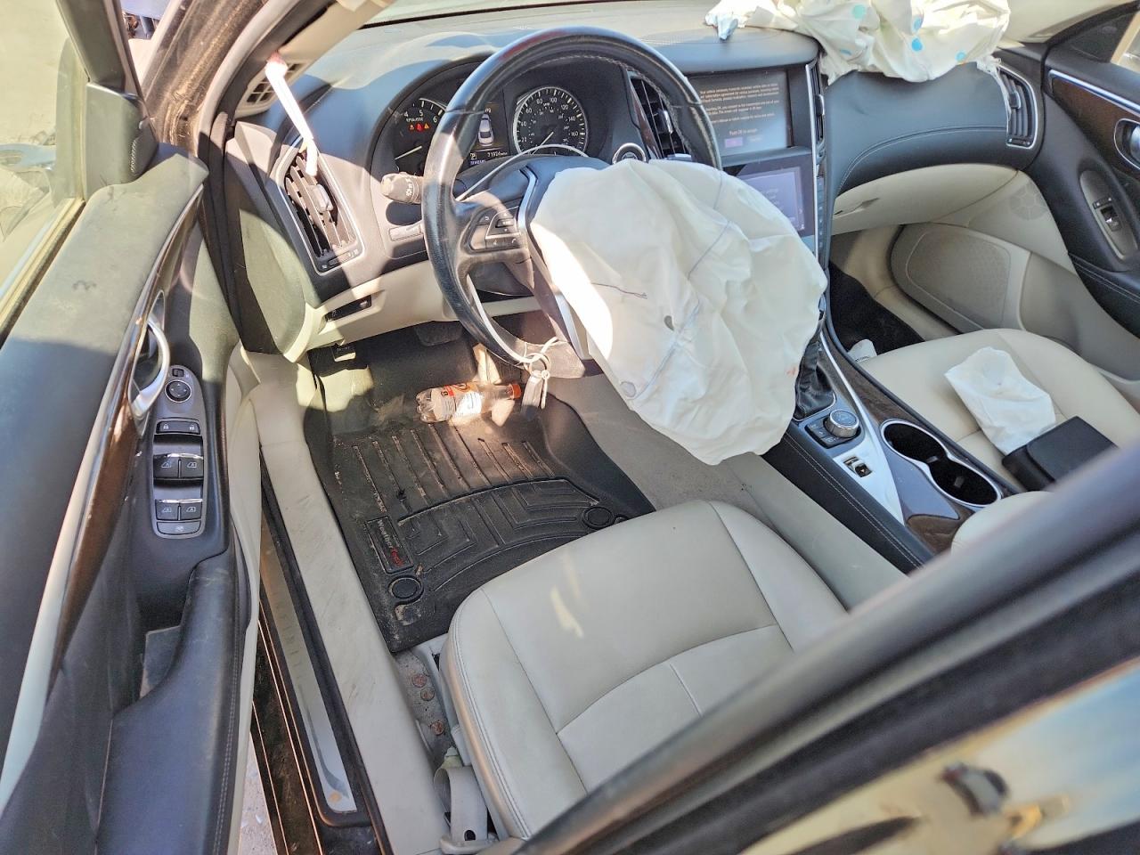 2018 INFINITI Q50 3.0T LUXE photo 15