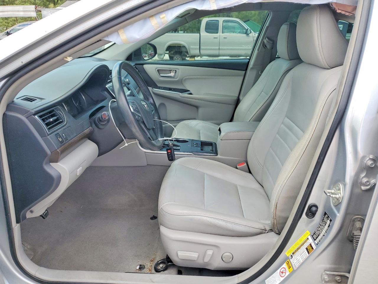 2016 TOYOTA CAMRY XLE photo 13