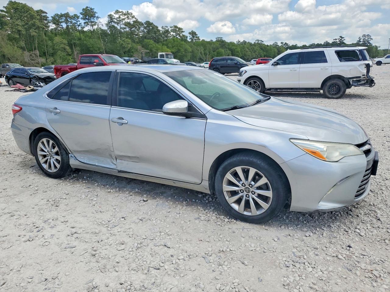 2016 TOYOTA CAMRY XLE photo 7