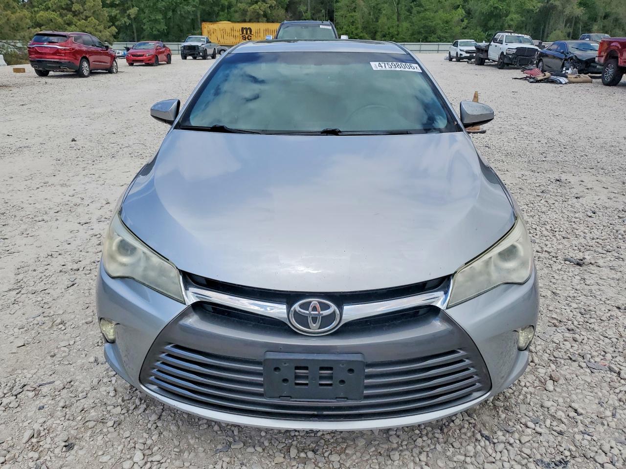 2016 TOYOTA CAMRY XLE photo 9