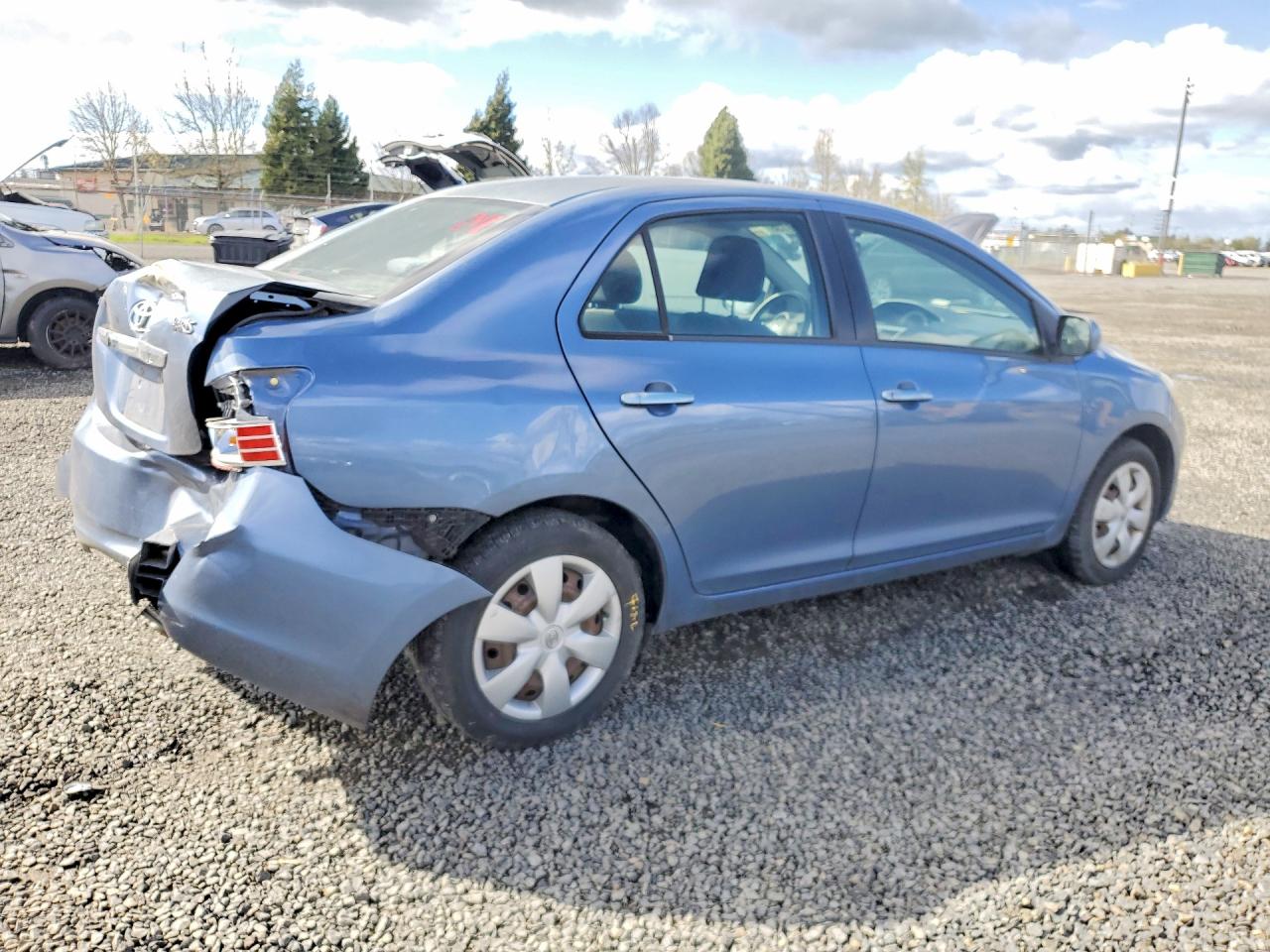 2007 TOYOTA YARIS BASE photo 3