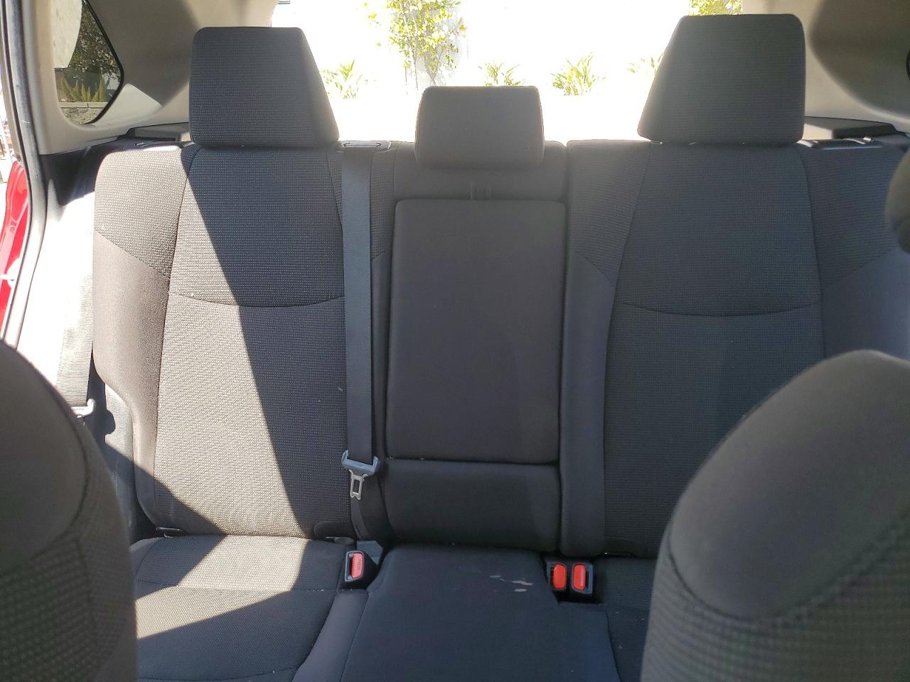 2019 TOYOTA RAV4 LE photo 10