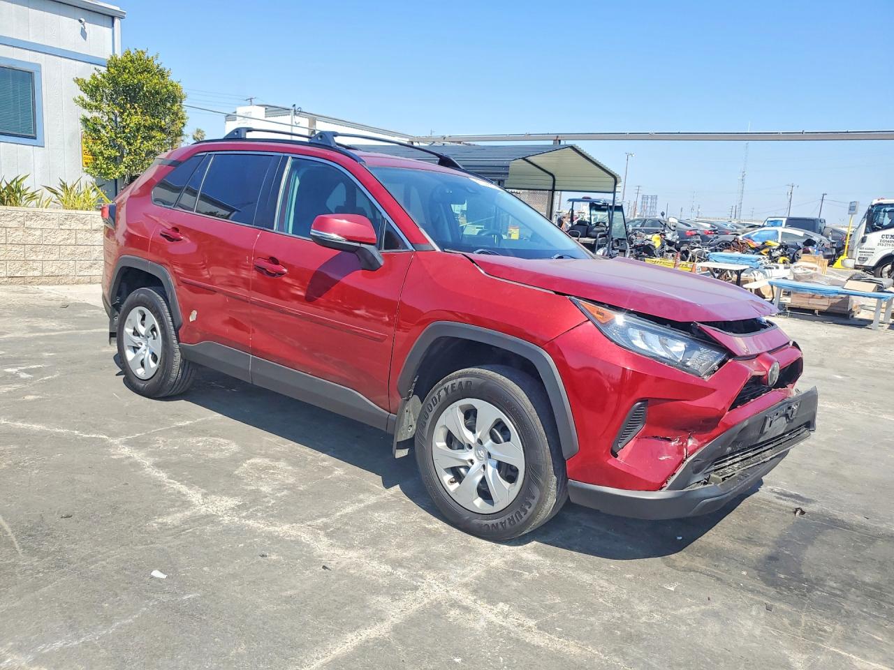2019 TOYOTA RAV4 LE photo 4