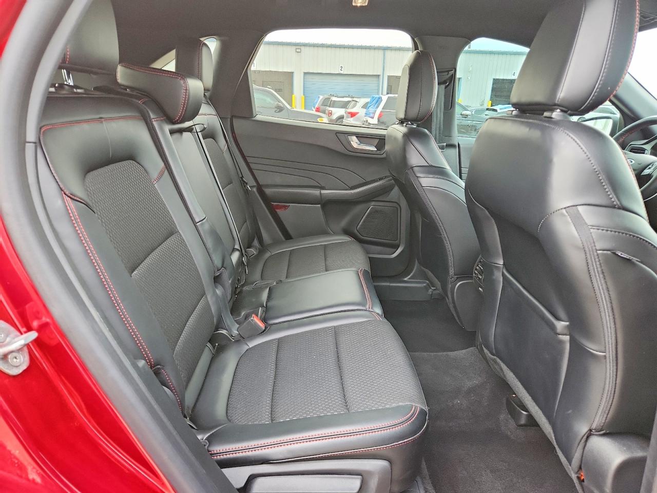 2025 FORD ESCAPE ST LINE photo 11