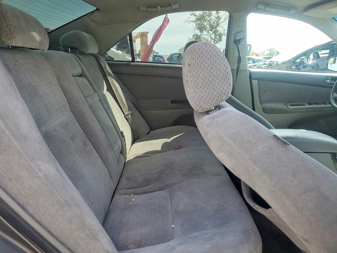 2005 TOYOTA CAMRY LE photo 28