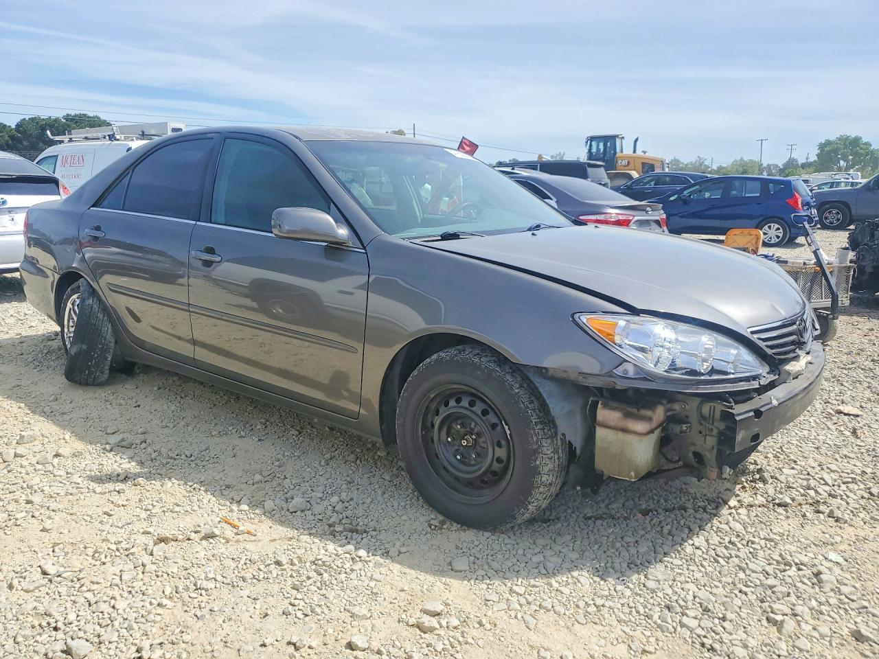 2005 TOYOTA CAMRY LE photo 10