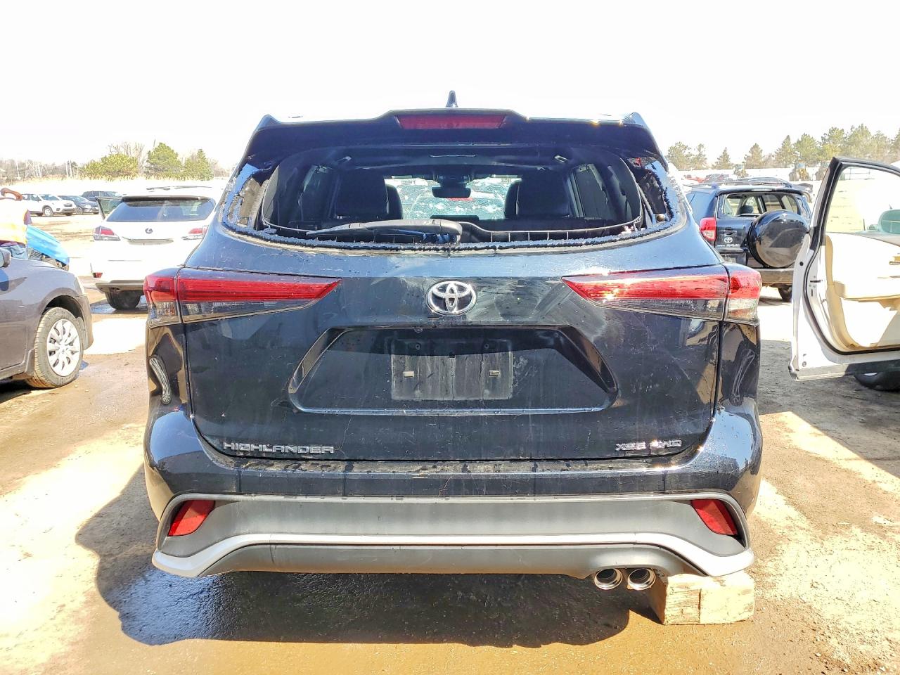 2021 TOYOTA HIGHLANDER XSE photo 6