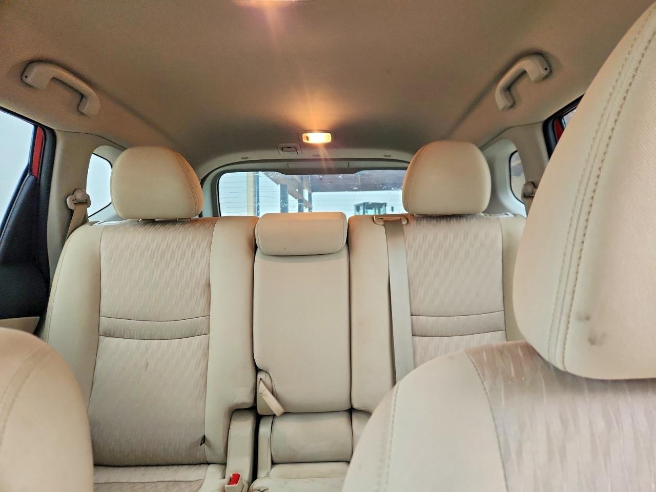 2018 NISSAN ROGUE SV photo 28