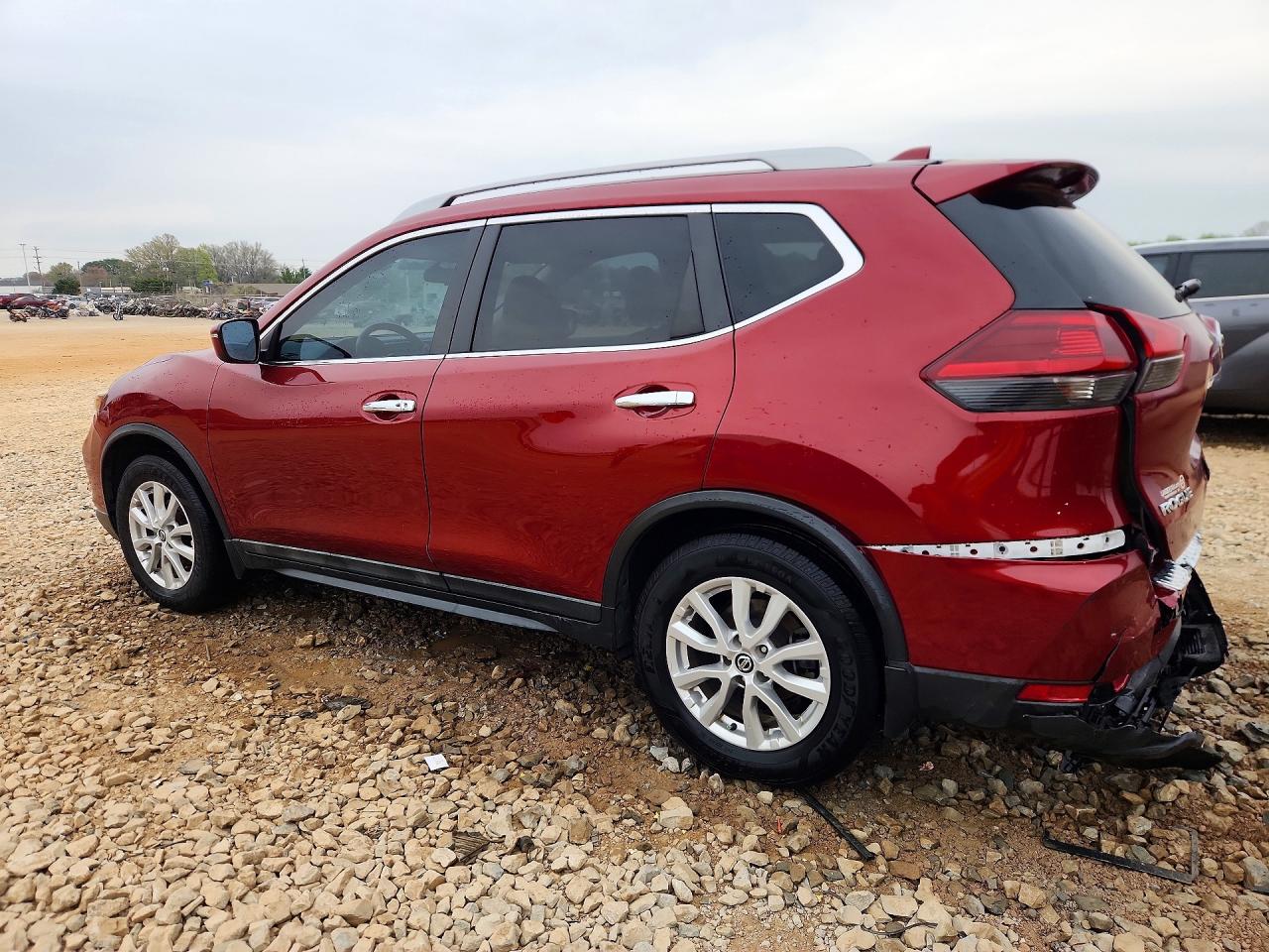 2018 NISSAN ROGUE SV photo 4