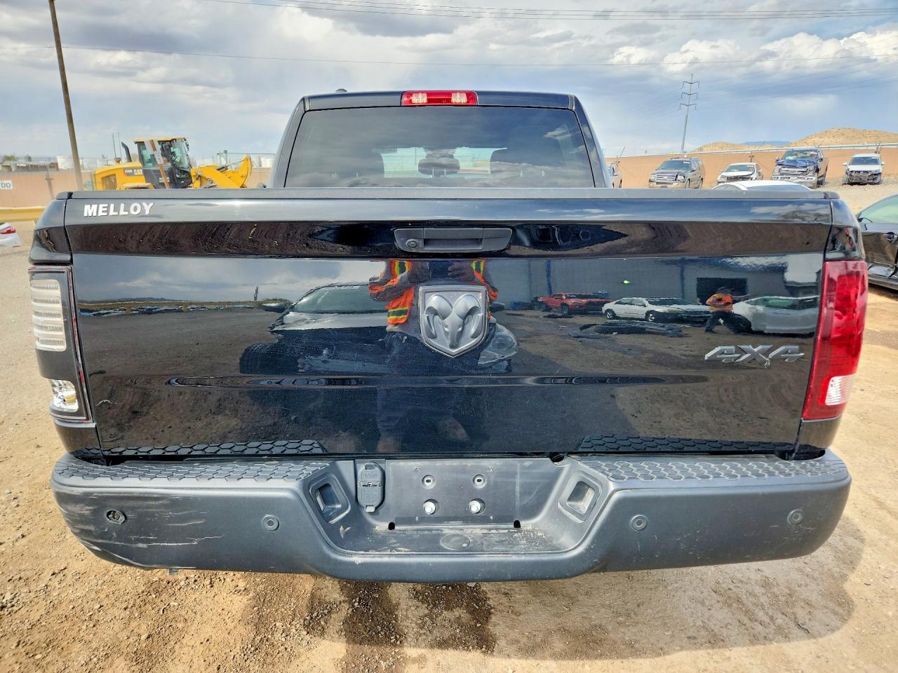 2024 RAM 1500 CLASSIC SLT photo 11
