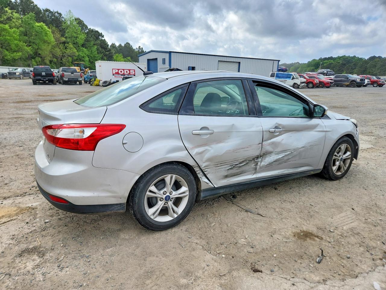2014 FORD FOCUS SE photo 3