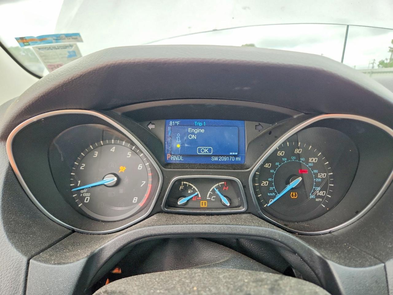 2014 FORD FOCUS SE photo 9