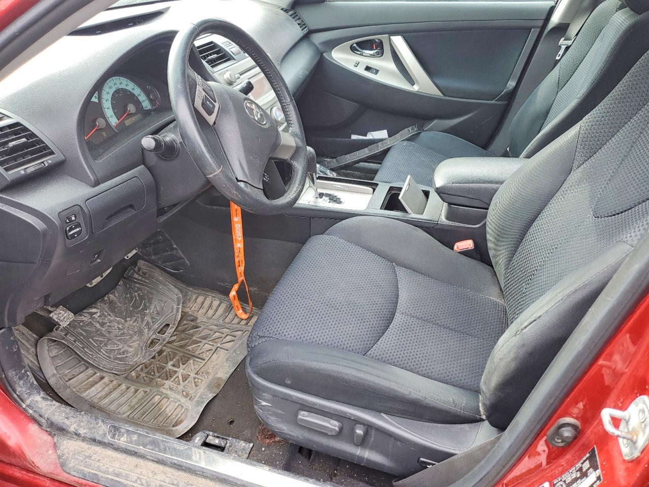 2010 TOYOTA CAMRY BASE photo 13