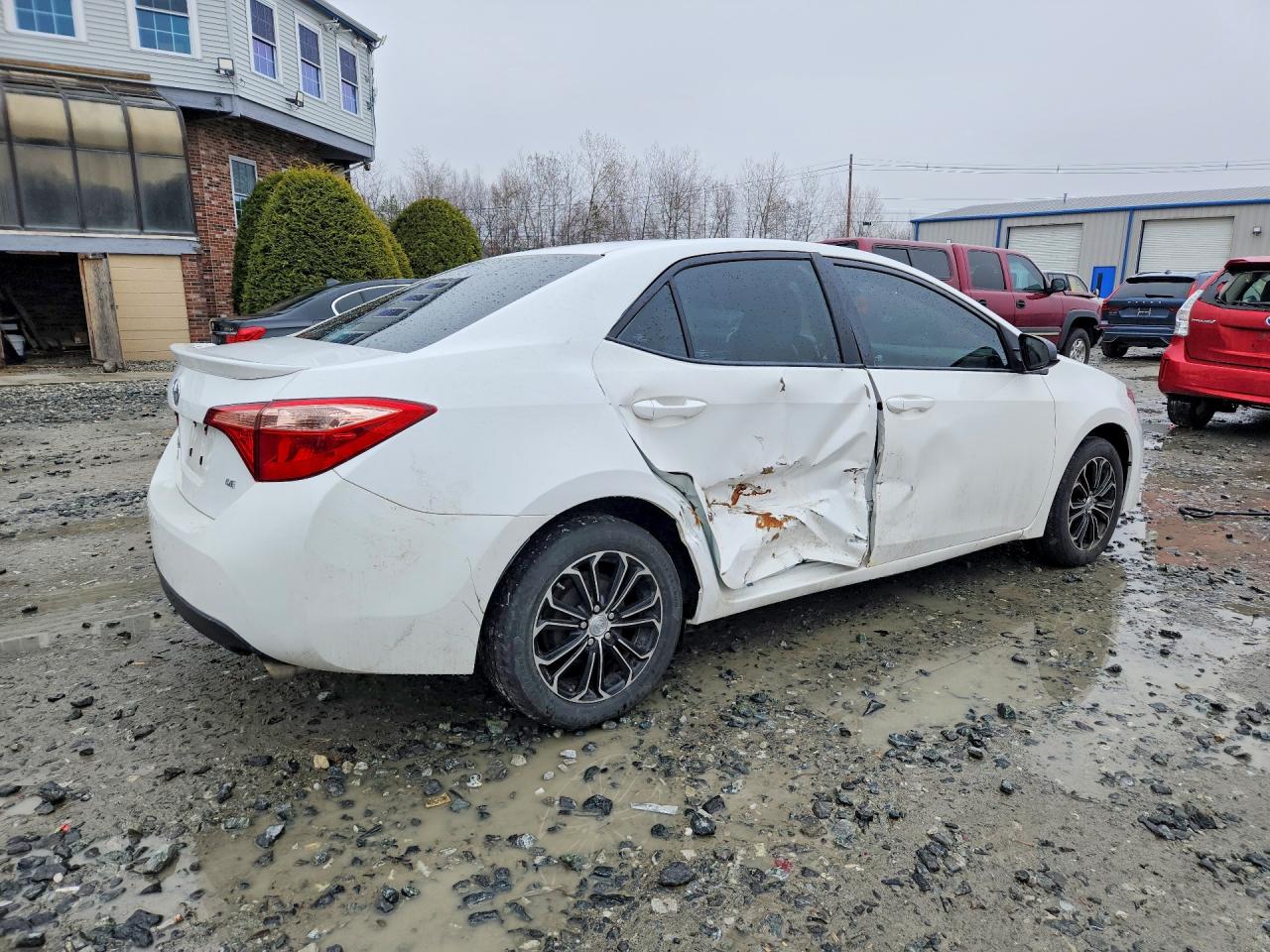 2017 TOYOTA COROLLA LE photo 7