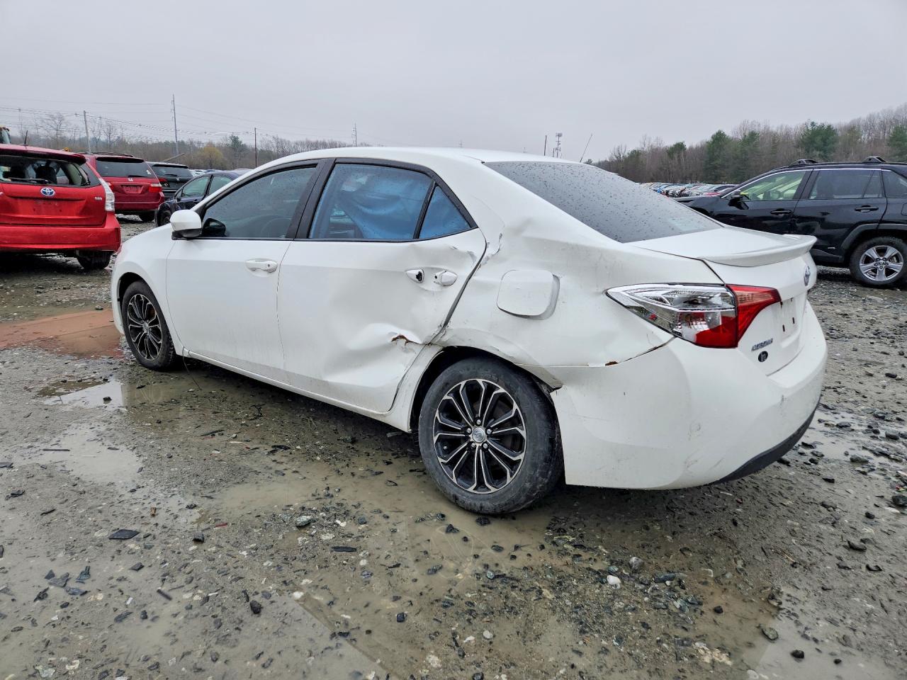 2017 TOYOTA COROLLA LE photo 4