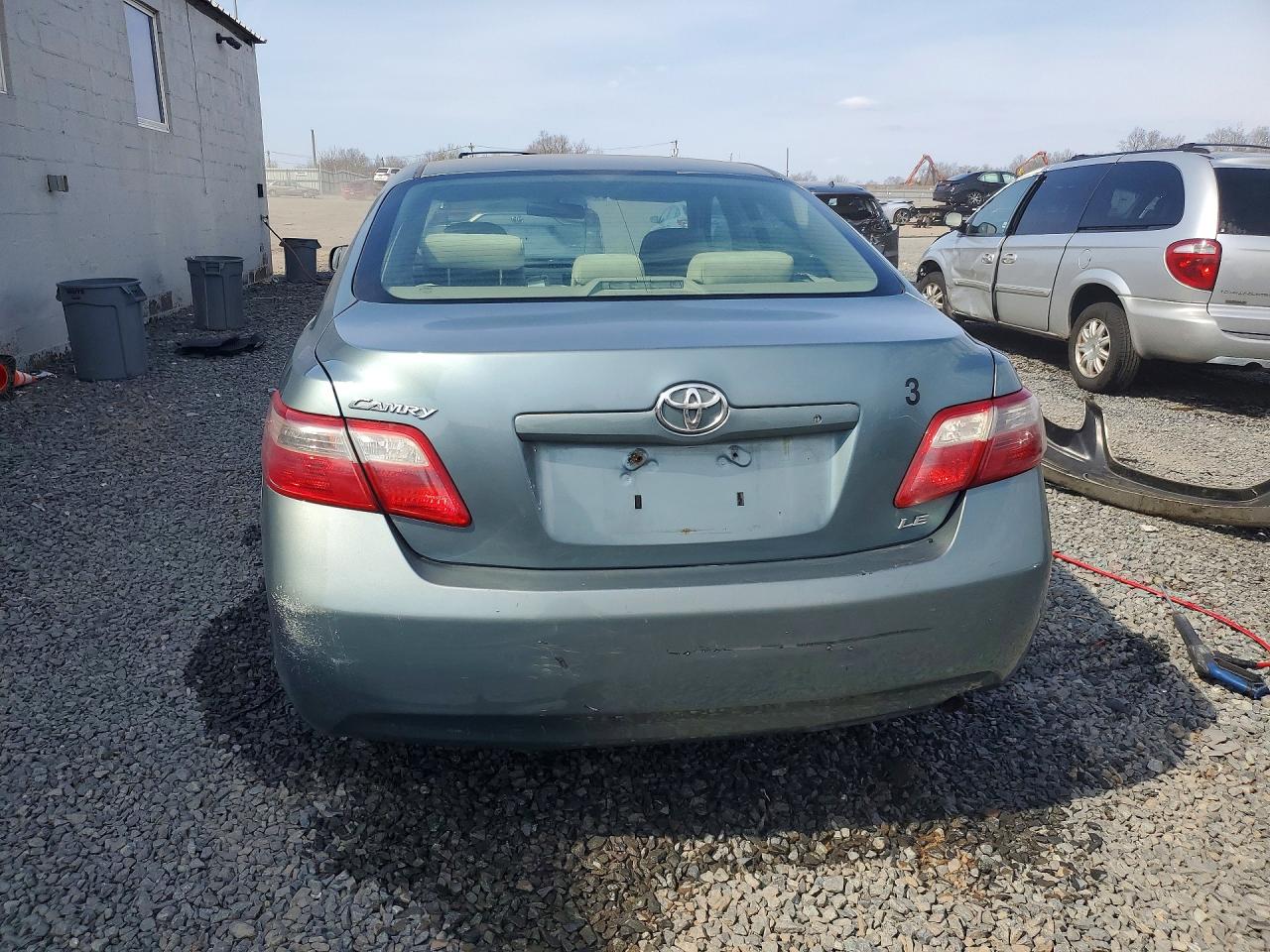 2009 TOYOTA CAMRY LE photo 11