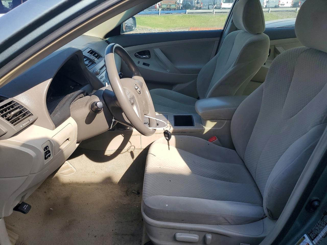 2009 TOYOTA CAMRY LE photo 13