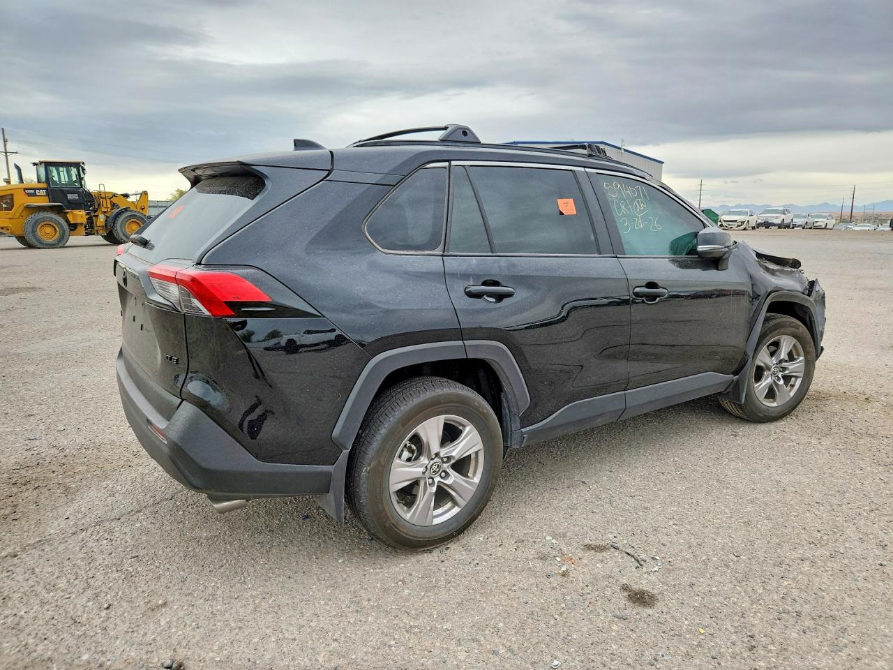 2025 TOYOTA RAV4 XLE photo 3