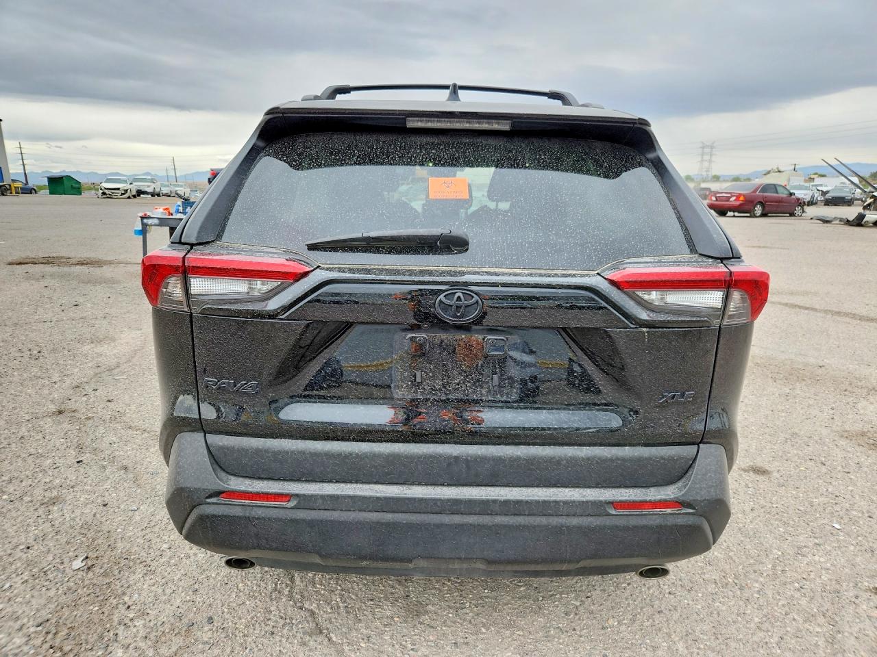 2025 TOYOTA RAV4 XLE photo 6
