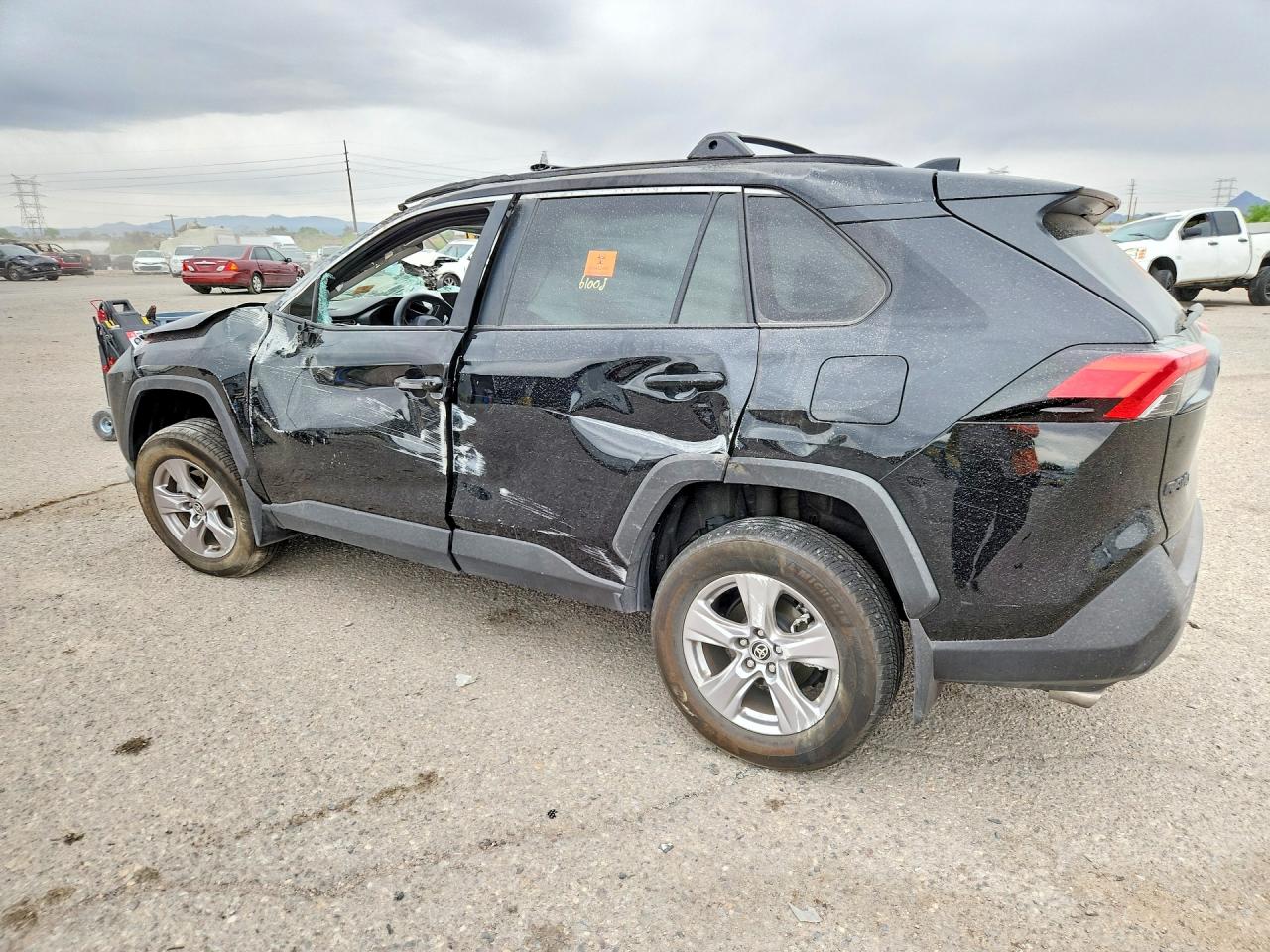 2025 TOYOTA RAV4 XLE photo 2