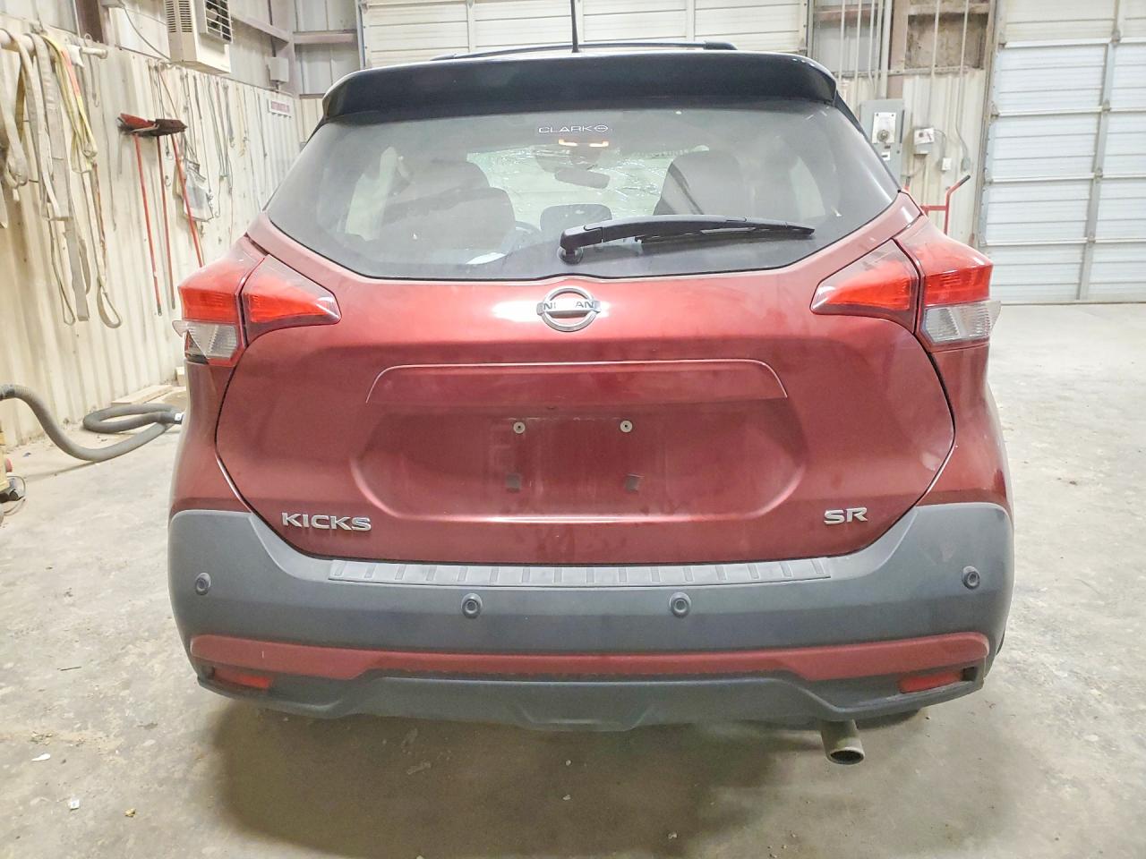 2020 NISSAN KICKS SR photo 11