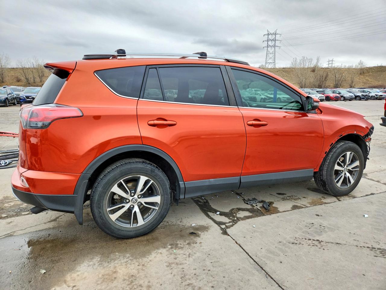 2016 TOYOTA RAV4 XLE photo 7