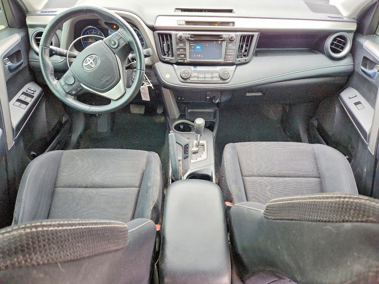 2016 TOYOTA RAV4 XLE photo 22