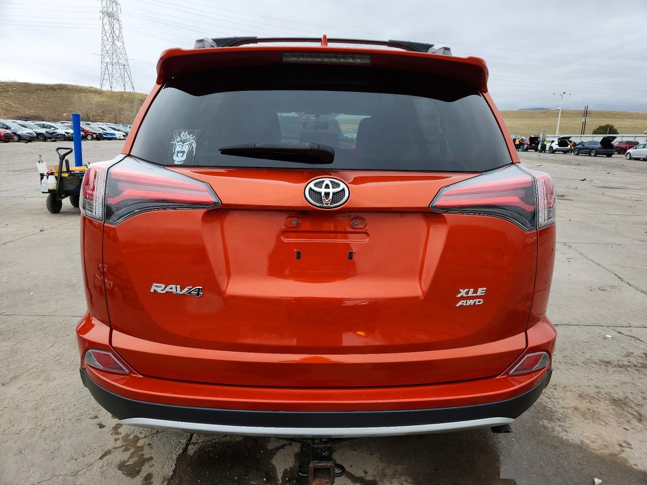2016 TOYOTA RAV4 XLE photo 16