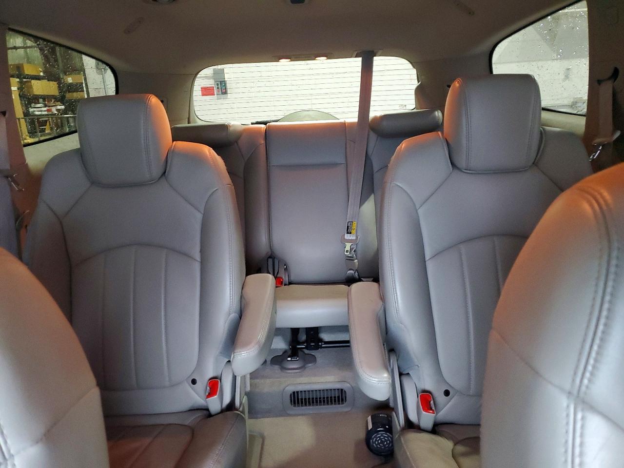 2008 BUICK ENCLAVE CXL photo 10