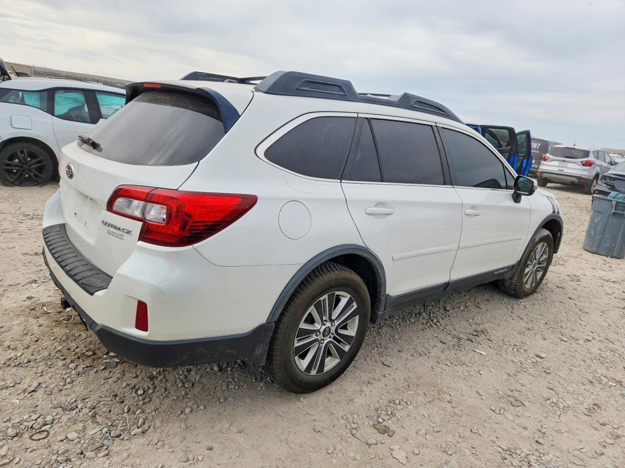 2015 SUBARU OUTBACK 2.5I PREMIUM photo 3