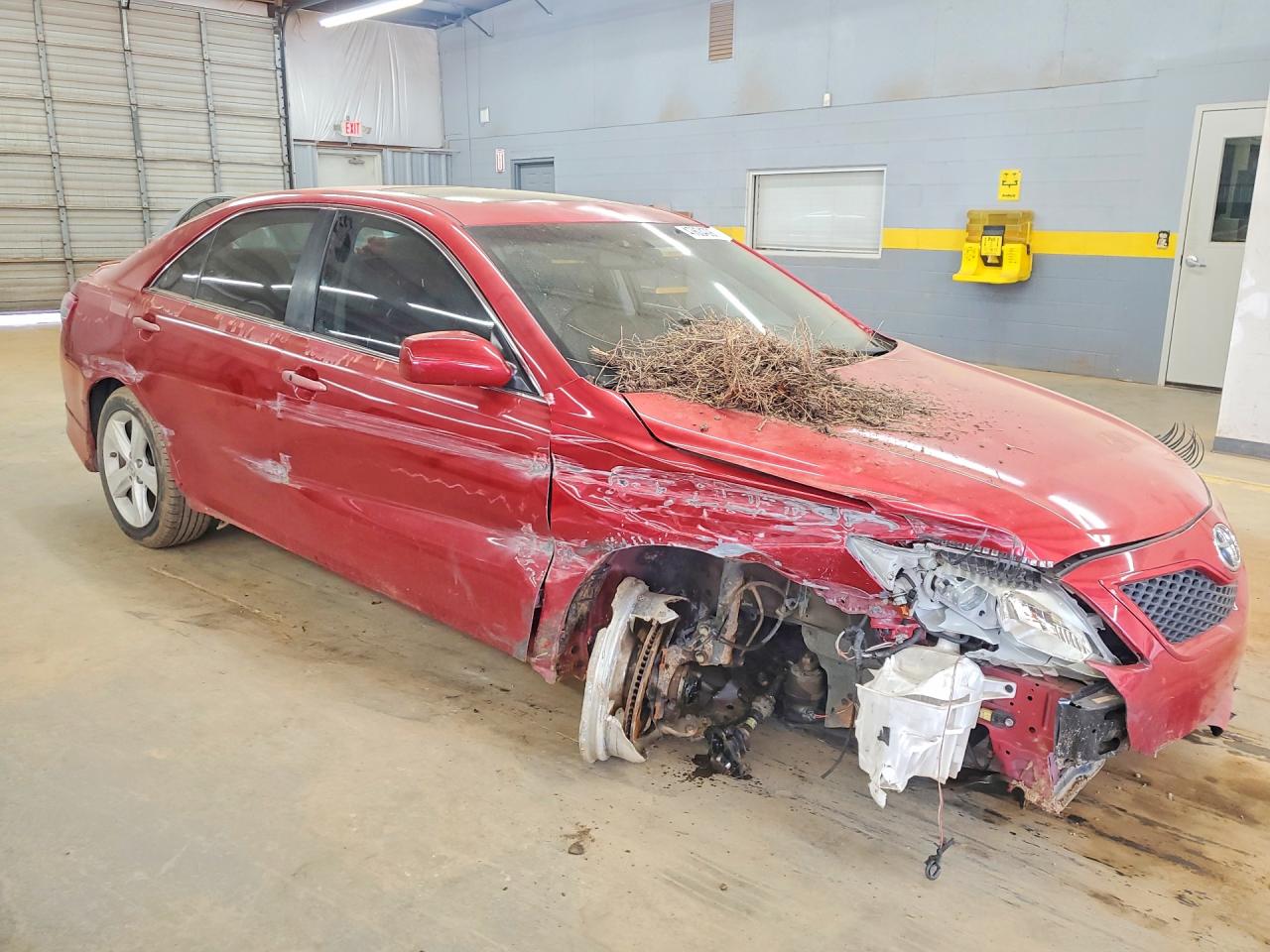 2011 TOYOTA CAMRY SE photo 7