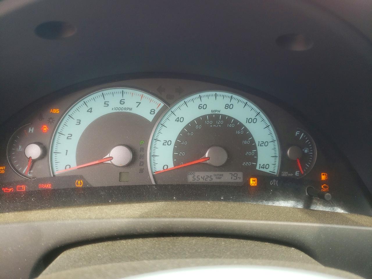 2011 TOYOTA CAMRY SE photo 17