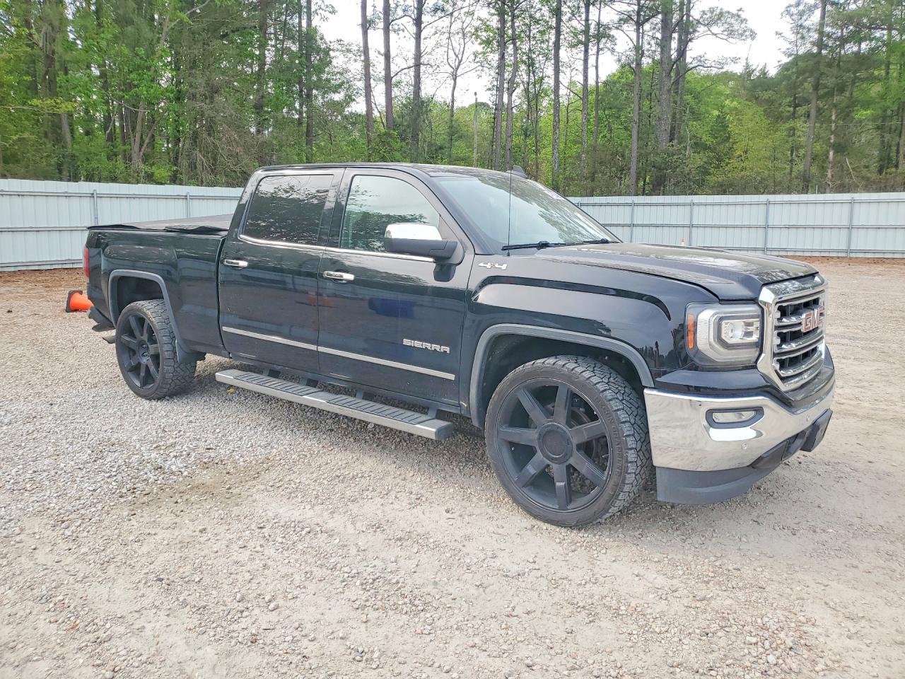 2017 GMC SIERRA K1500 SLT photo 7